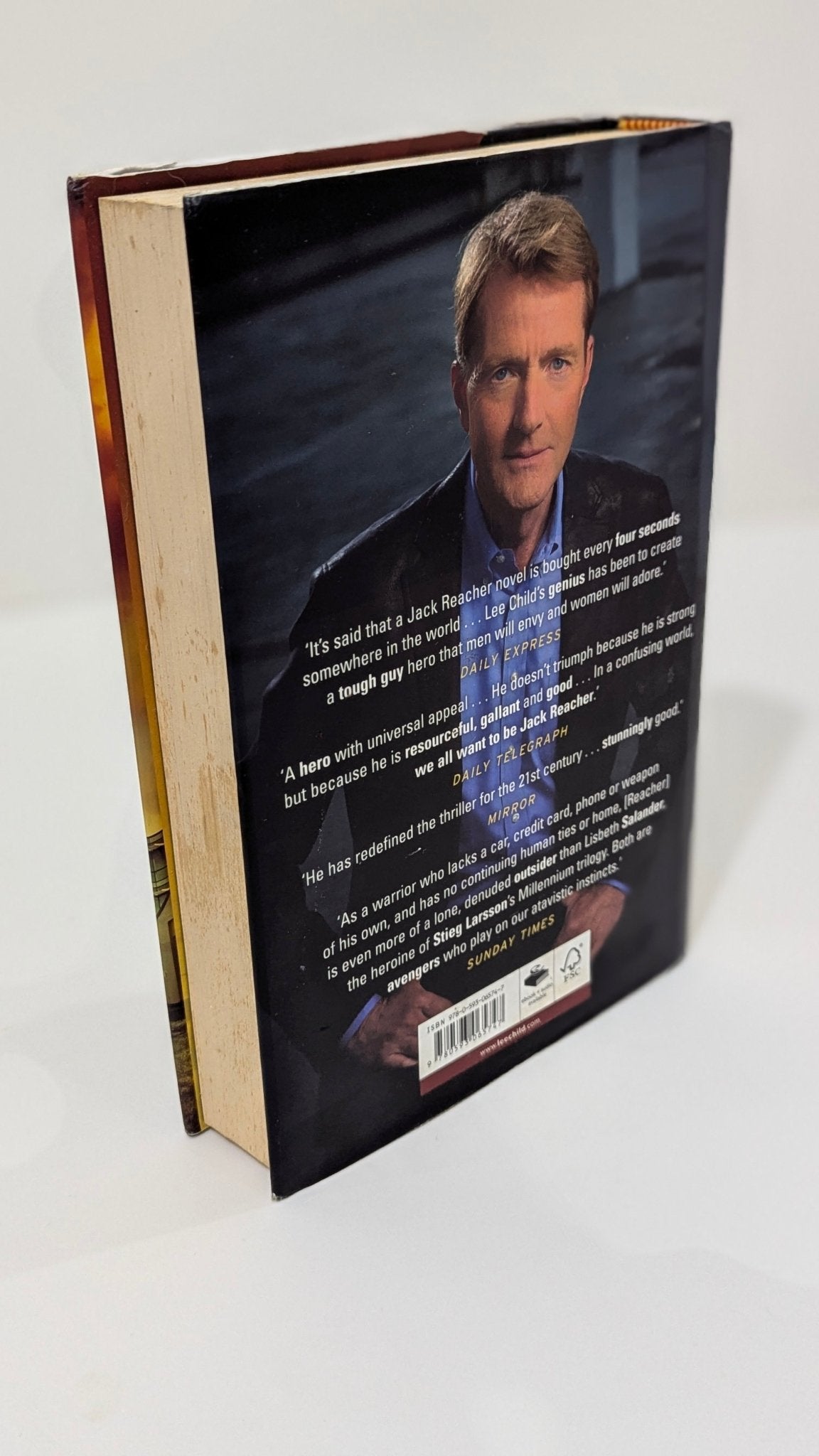 Never Go Back (Jack Reacher 18) - Chapter Two